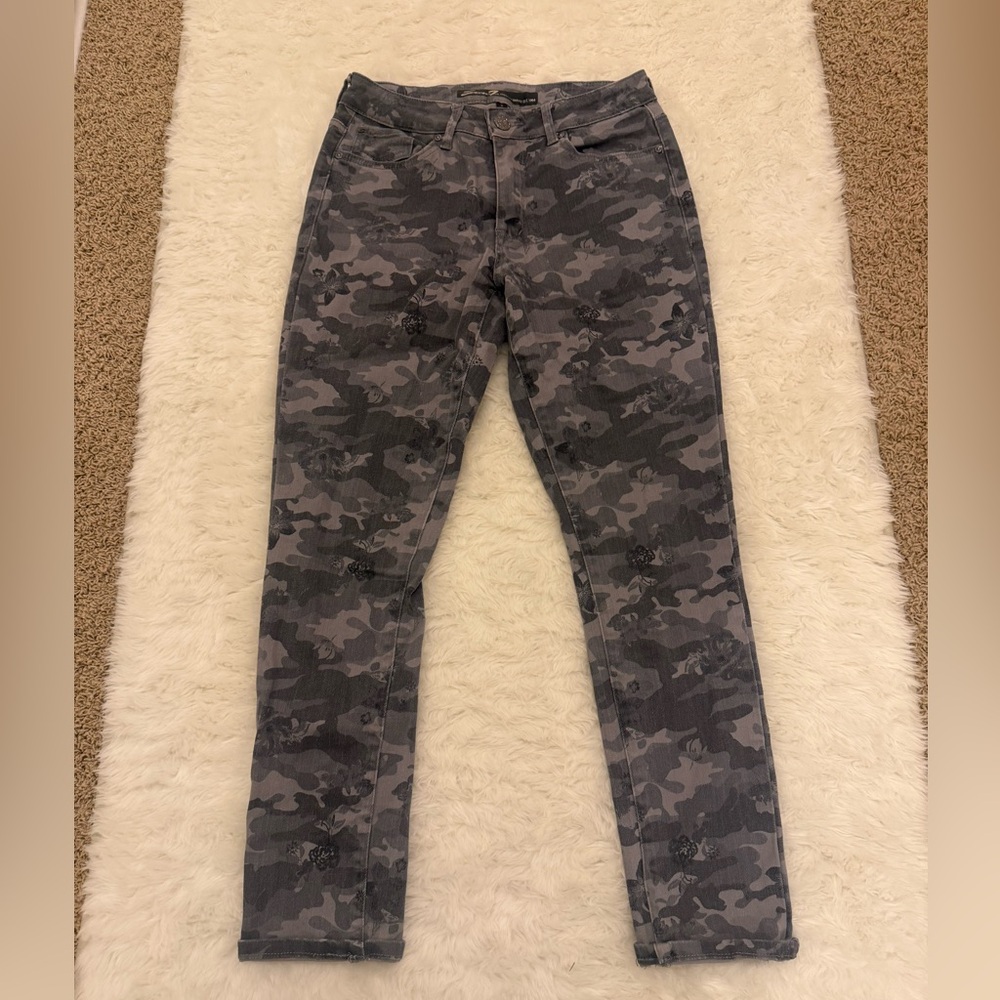 Seven7 floral Camouflage Jeans